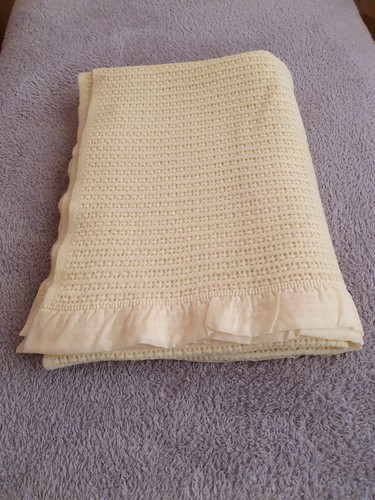 Witney cellular blanket yellow - cellular,