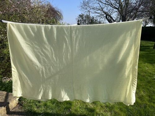 Witney honeycomb courtelle - honeycomb,