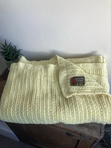 Vintage witney yellow - witney, cellular