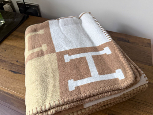Brown cream logo - &,