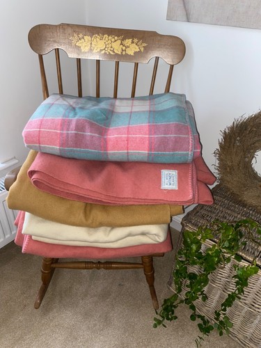 1xv large vintage - wool, blanket